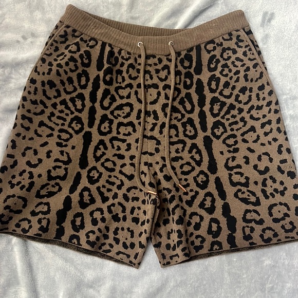 Ser.o.ya Gunner Short in Cheetah Jaquard - Picture 3 of 7